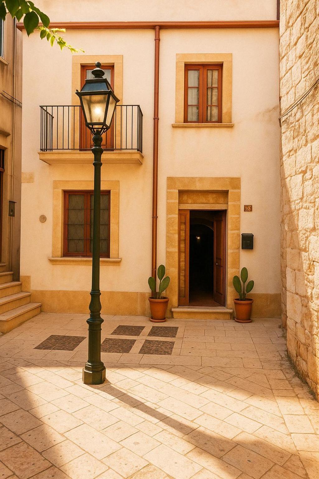 Ferienwohnung Segesta - Vieux Centre Historique Salemi Exterior foto